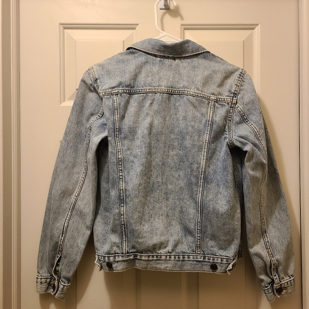 Gap Jean Jacket Size Medium - image 2